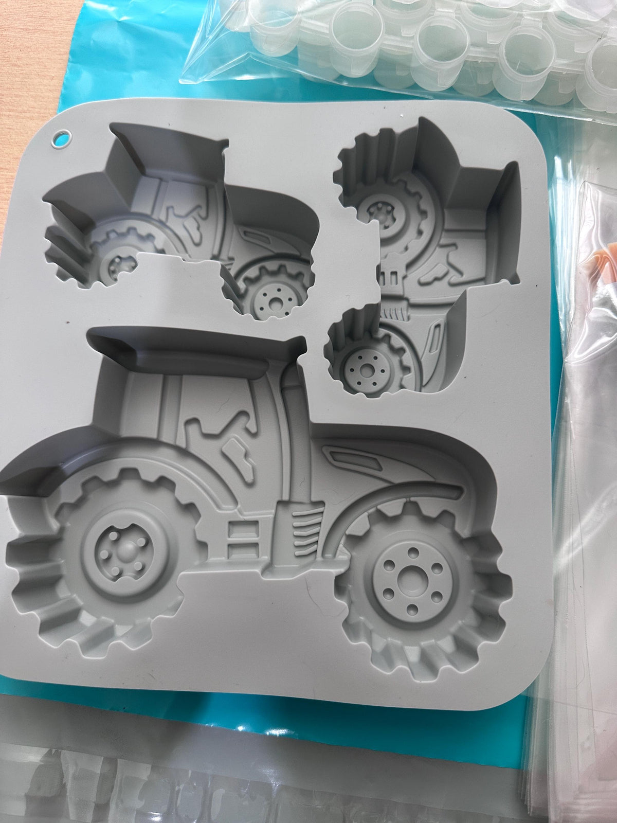 Tractor DIY Plaster Starter Kit. Create your own party favors.