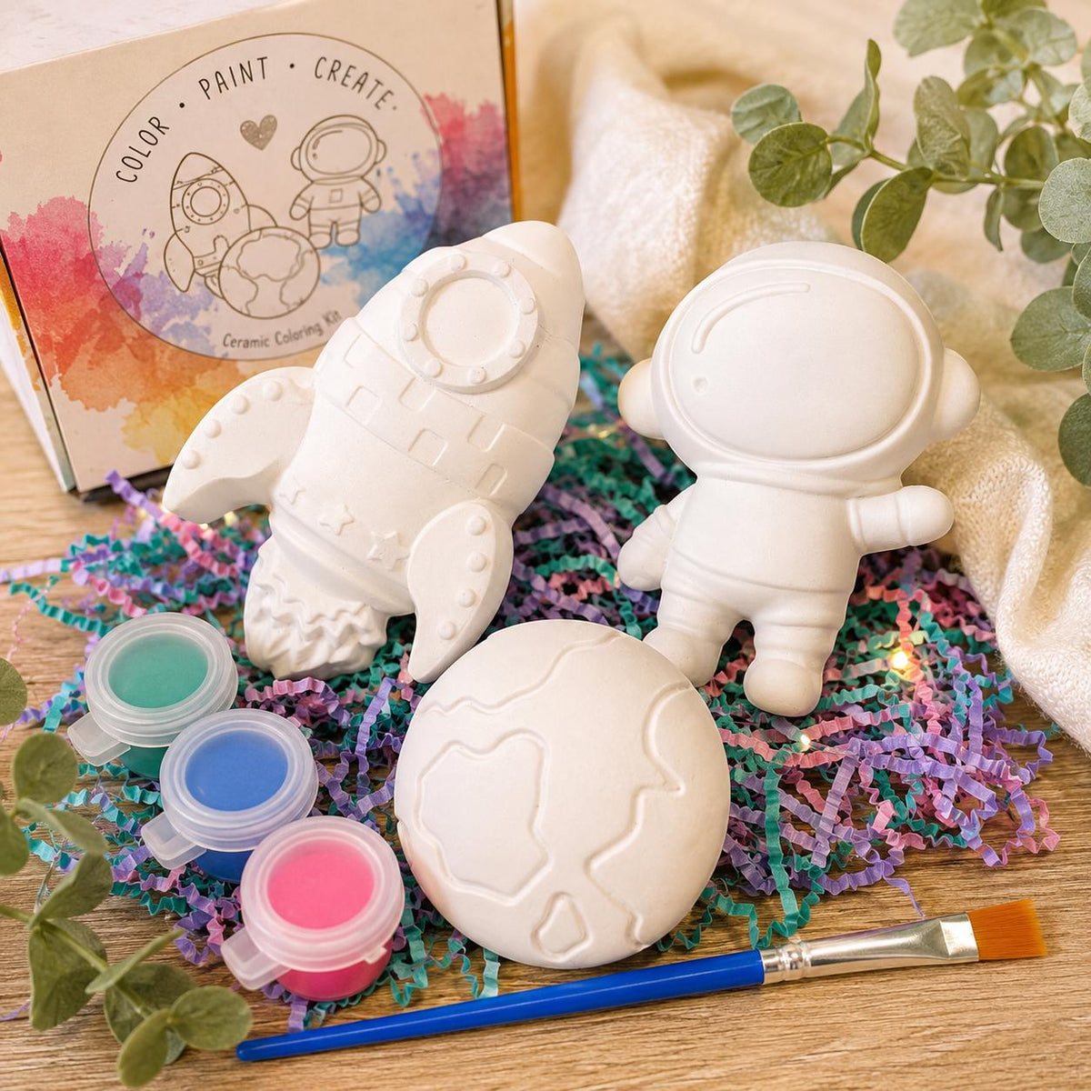 Space Ceramic Resin Coloring Kit for Kids, Paint Your Own Rocket, Astronaut & Planet, Creative Activity Gift.