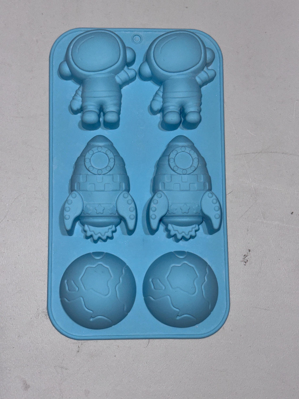 Space Theme DIY Plaster Starter Kit. Create your own party favors.