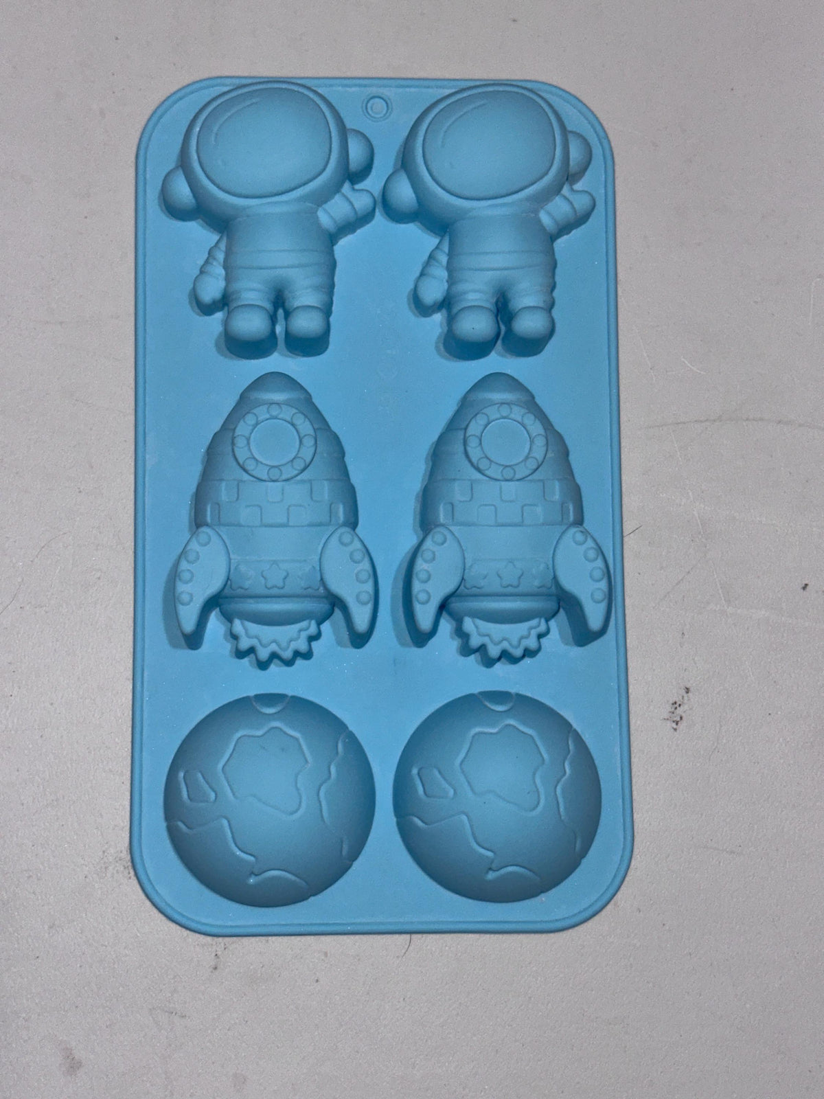 Space Theme DIY Plaster Starter Kit. Create your own party favors.