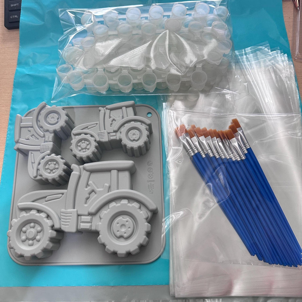 Tractor DIY Plaster Starter Kit. Create your own party favors.