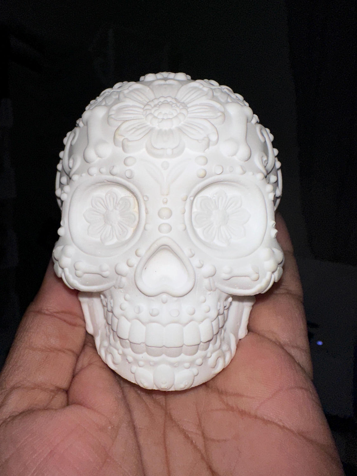 Day of the Dead Skull Painting Kit, DIY Sugar Skull Craft, Ceramic Resin Skull, Dia de los Muertos Decor, Paint Your Own Skull. Ofrenda
