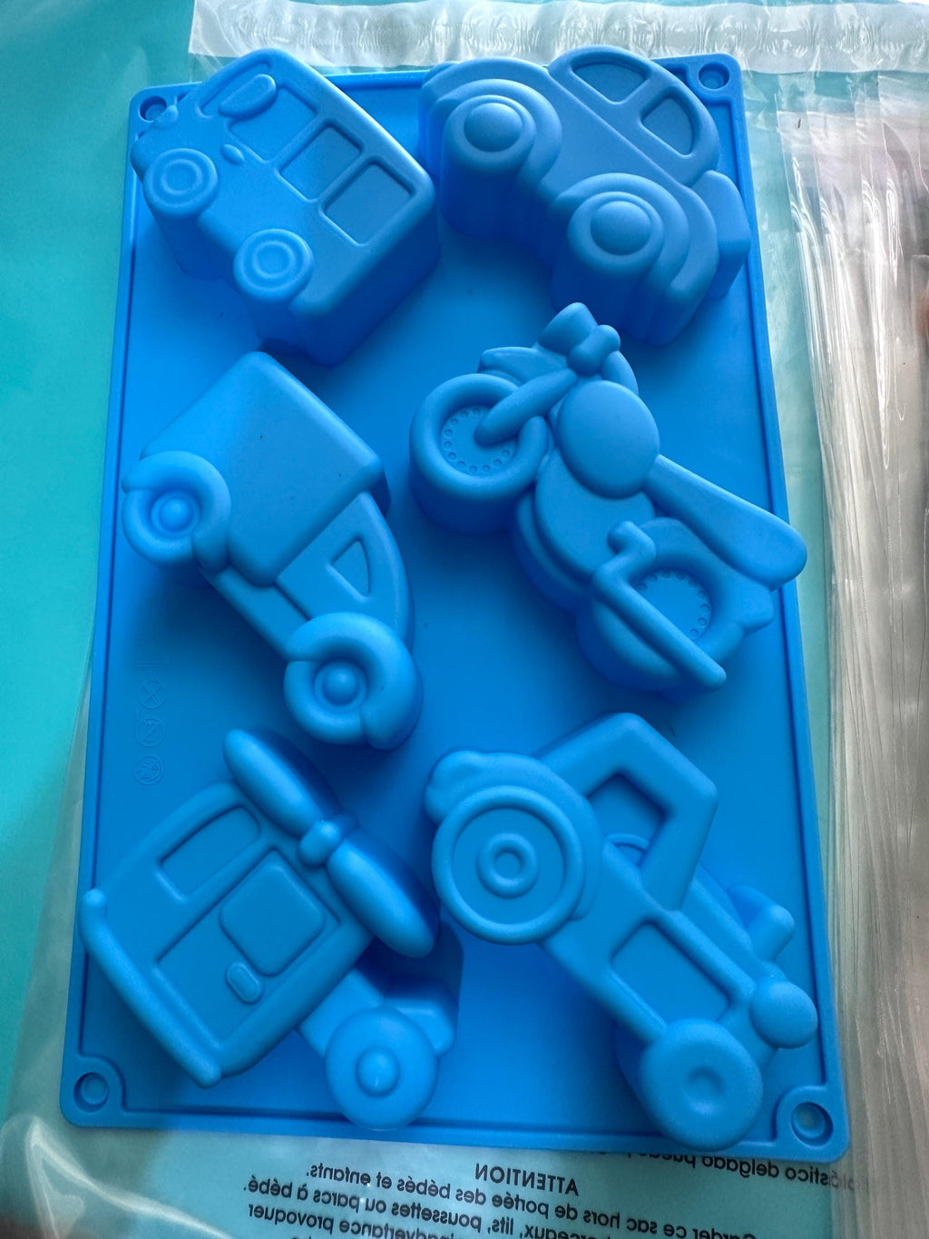 Transportation Vehicles DIY Plaster Starter Kit. Create your own party favors.