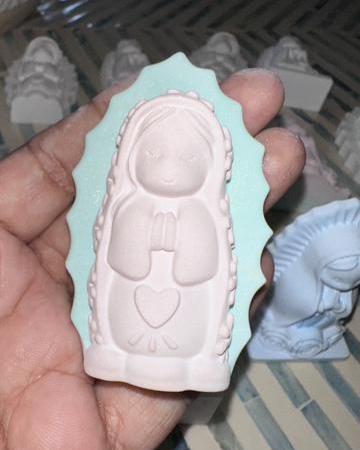 Ceramic Resin Mini Virgin Mary Ceramic Figurines, Unpainted Catholic Religious Statue, DIY Craft, baptism party favors, quinceañeras favors.