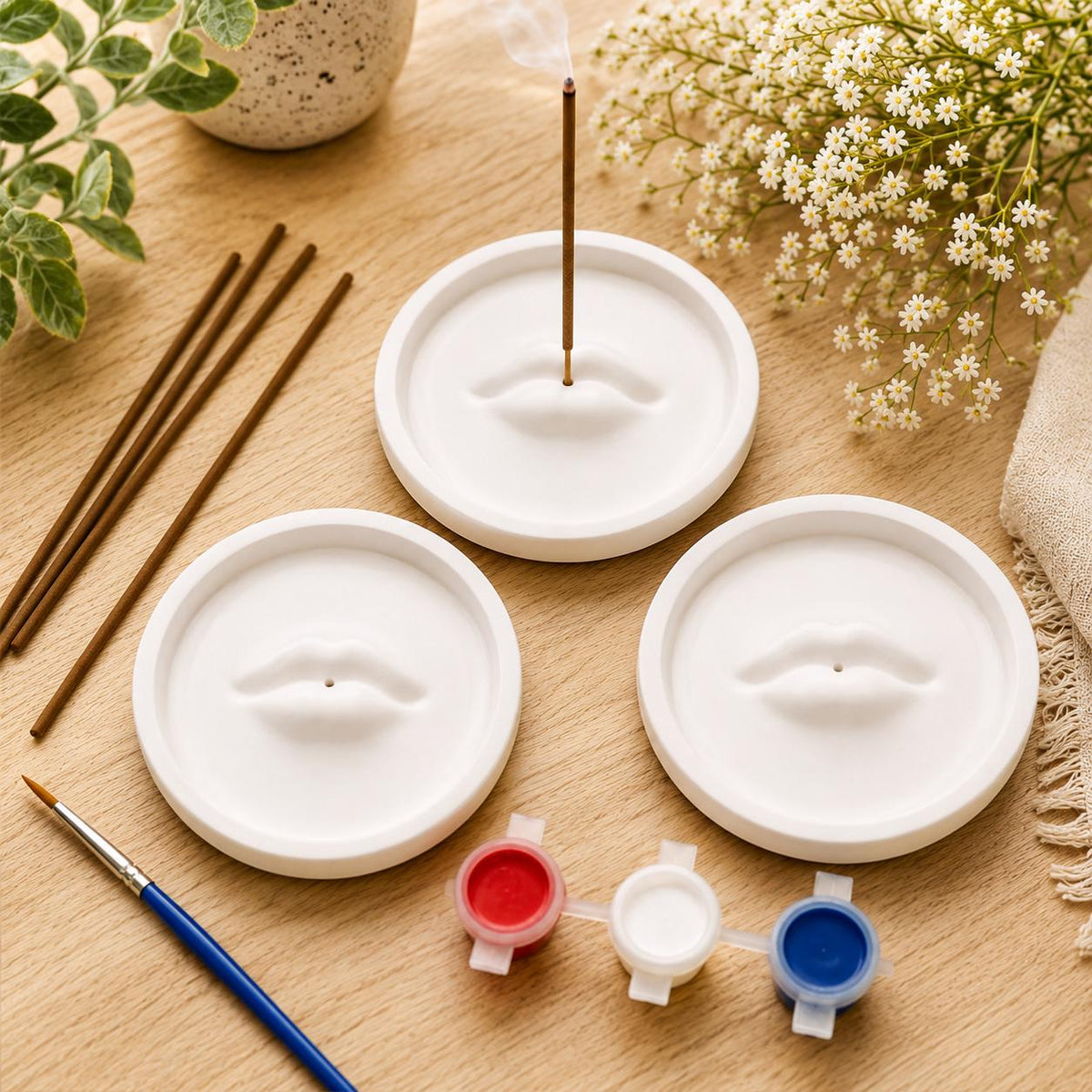 Lip Incense Holder. Paint your own masterpiece. Funky Incense Burner | craft kits for adults