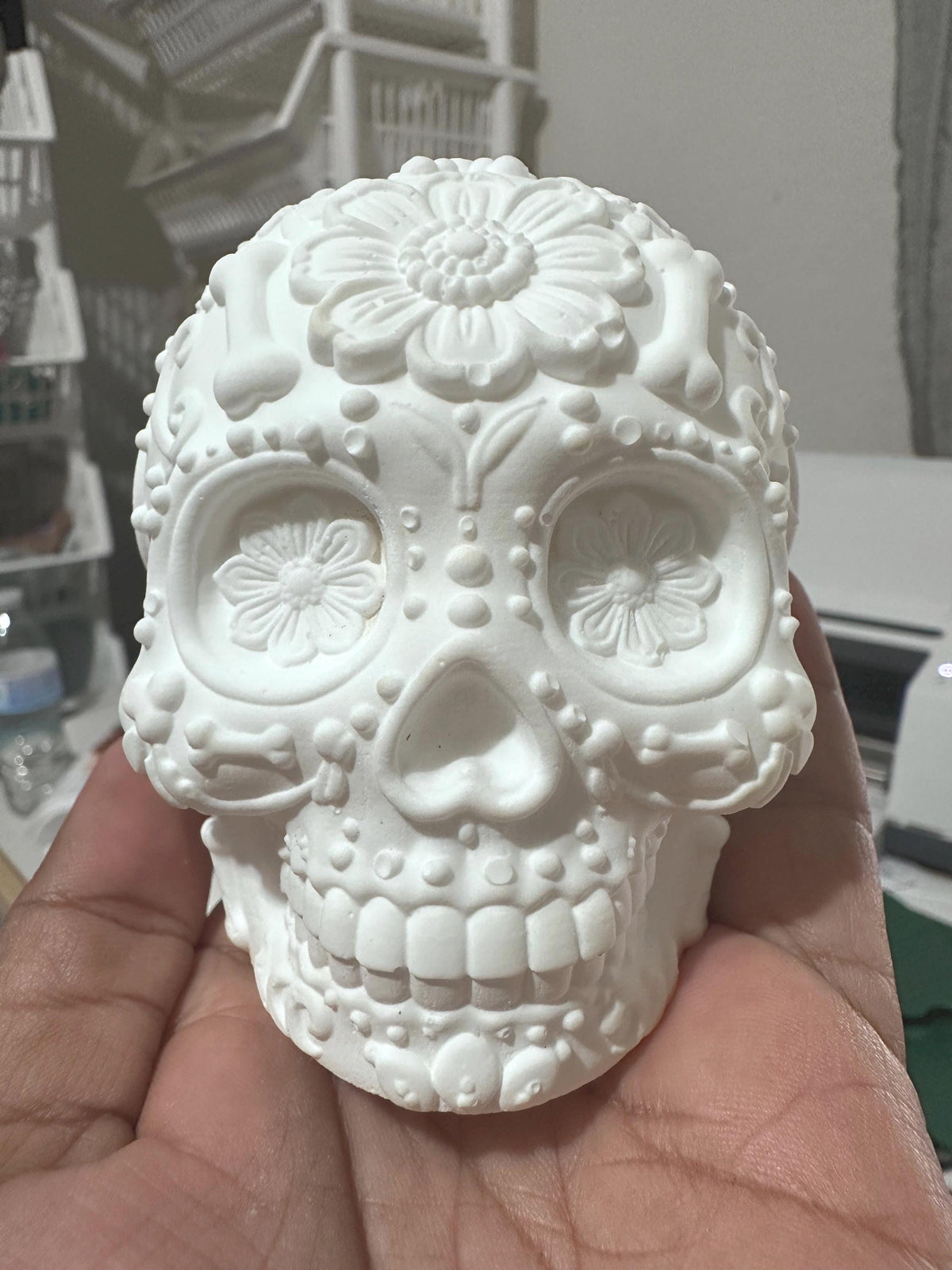 Day of the Dead Skull Painting Kit, DIY Sugar Skull Craft, Ceramic Resin Skull, Dia de los Muertos Decor, Paint Your Own Skull. Ofrenda