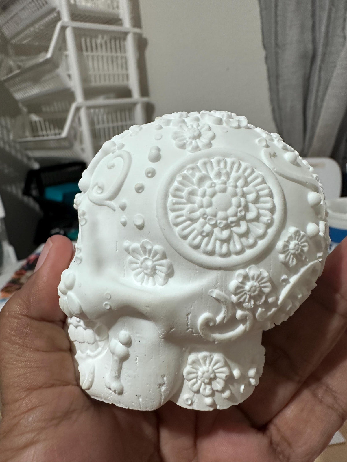 Day of the Dead Skull Painting Kit, DIY Sugar Skull Craft, Ceramic Resin Skull, Dia de los Muertos Decor, Paint Your Own Skull. Ofrenda